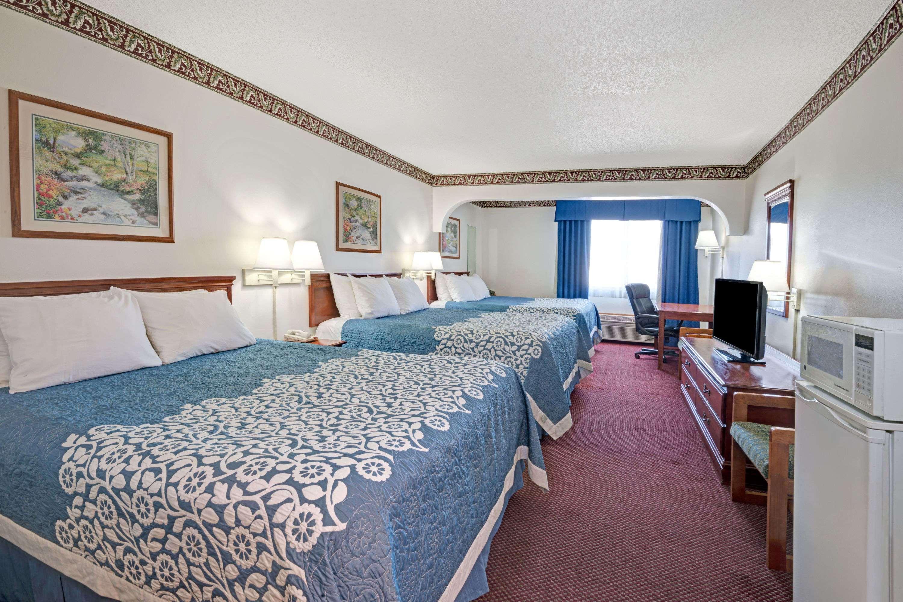 Days Inn By Wyndham Laramie Zewnętrze zdjęcie